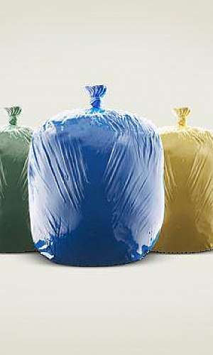 Sacos de lixo coloridos